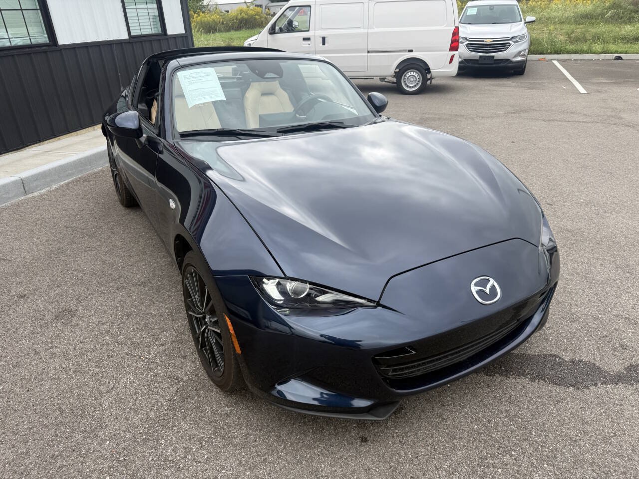 Used 2025 MAZDA MX-5 Miata RF Grand Touring RWD image 5