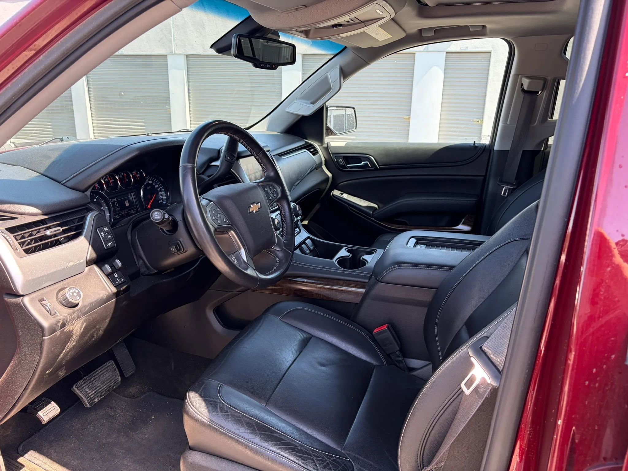 Used 2017 Chevrolet Suburban LT RWD image 11