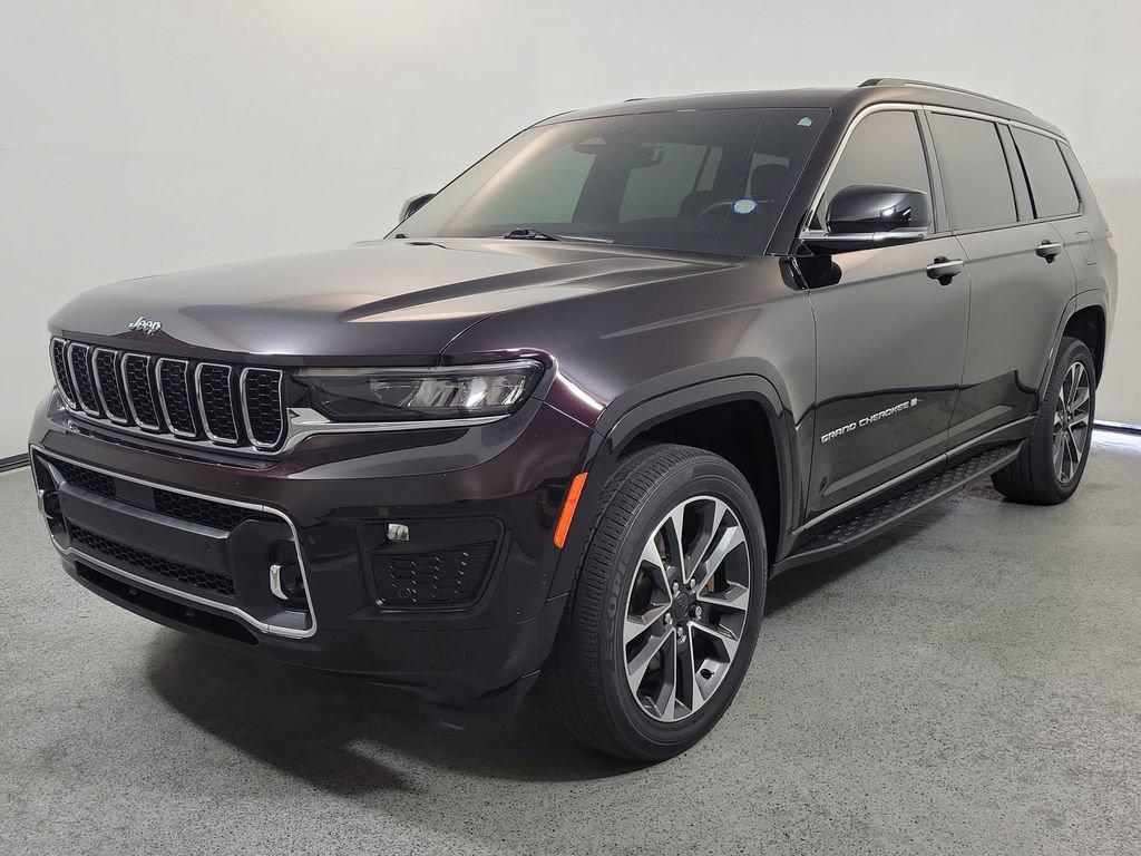 Used 2023 Jeep Grand Cherokee L Overland RWD image 3