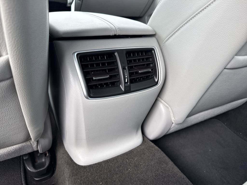 Used 2015 Acura TLX FWD image 25