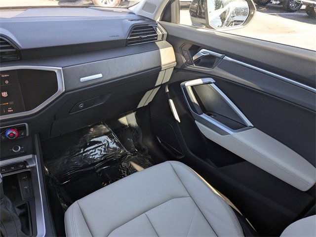 Used 2020 Audi Q3 2.0T Prestige w/ Prestige Package image 18