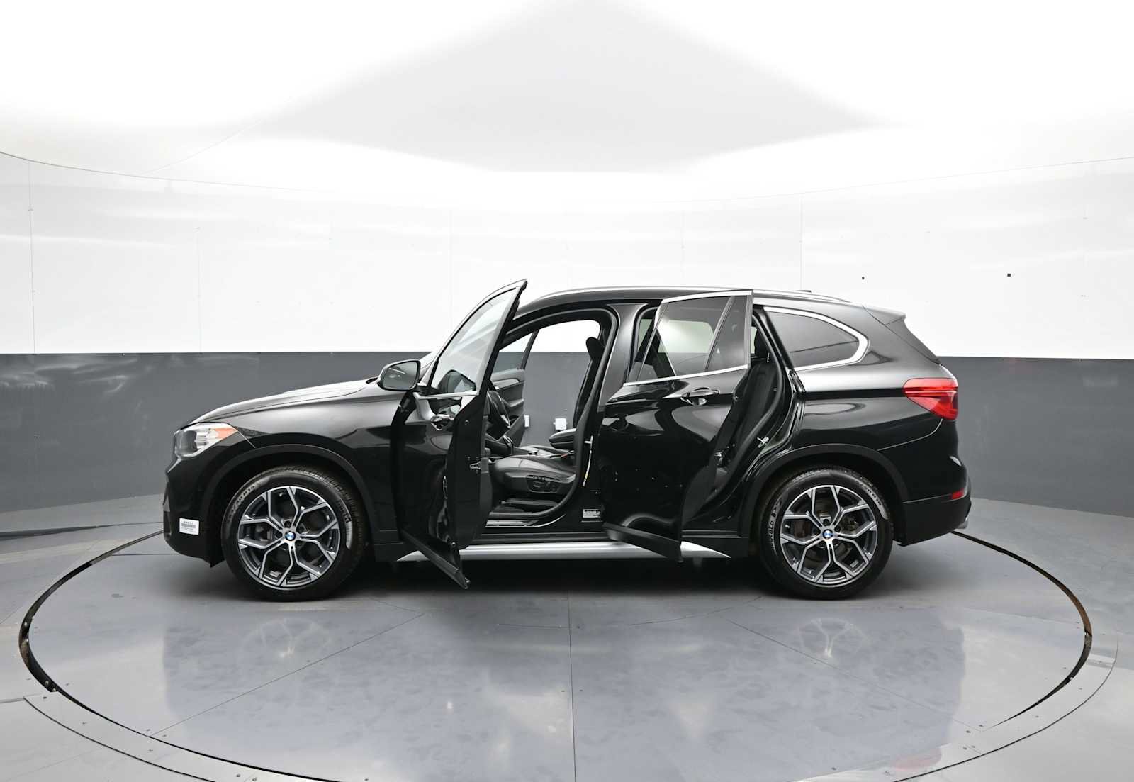 Used 2022 BMW X1 xDrive28i w/ Convenience Package AWD/4WD image 44