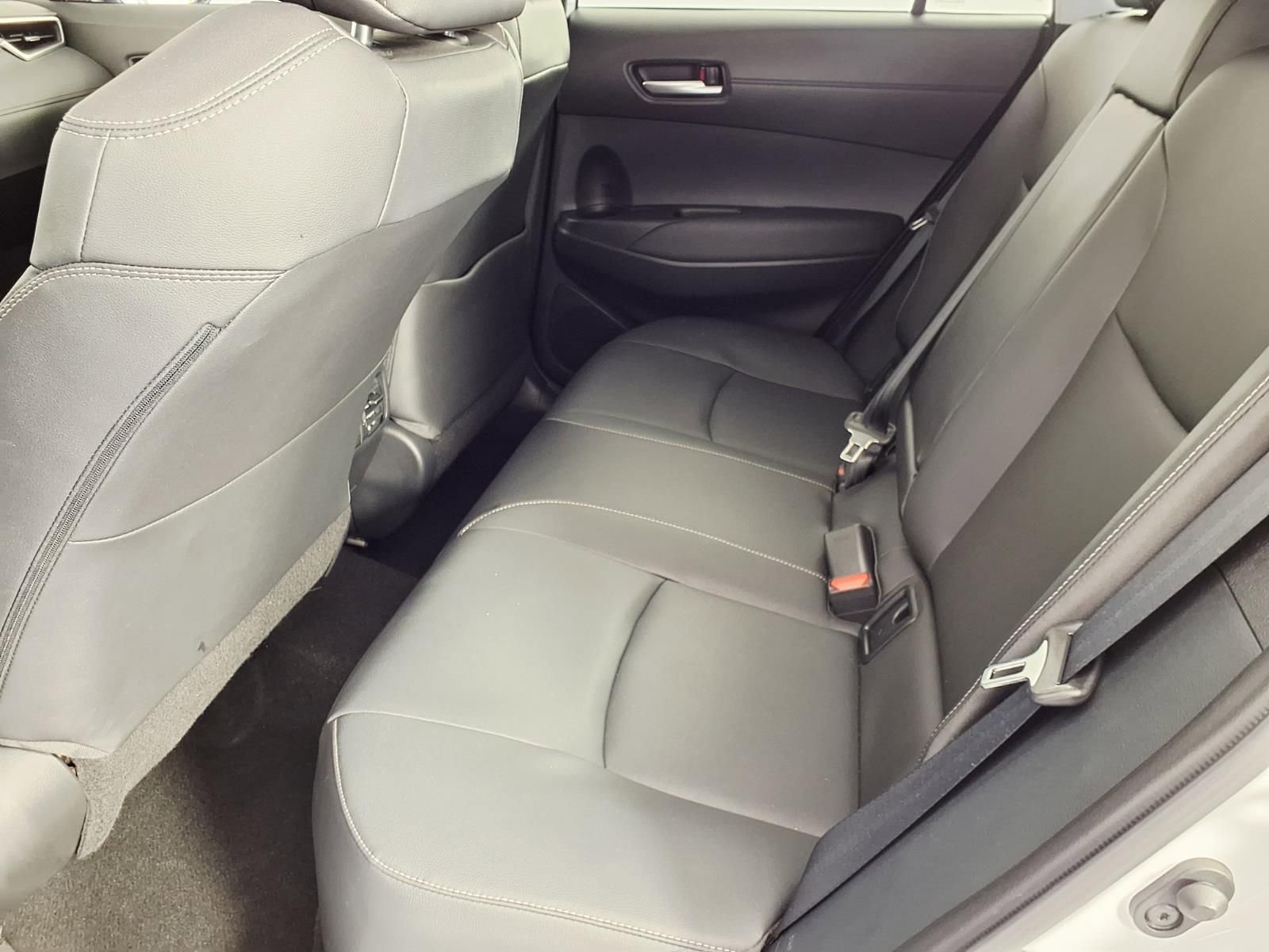 Used 2023 Toyota Corolla Cross XLE w/ Convenience Package image 10