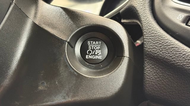 Used 2020 Jeep Compass Latitude FWD image 36