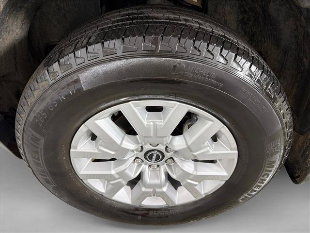 Used 2024 Nissan Frontier SV w/ SV Convenience Package RWD image 11