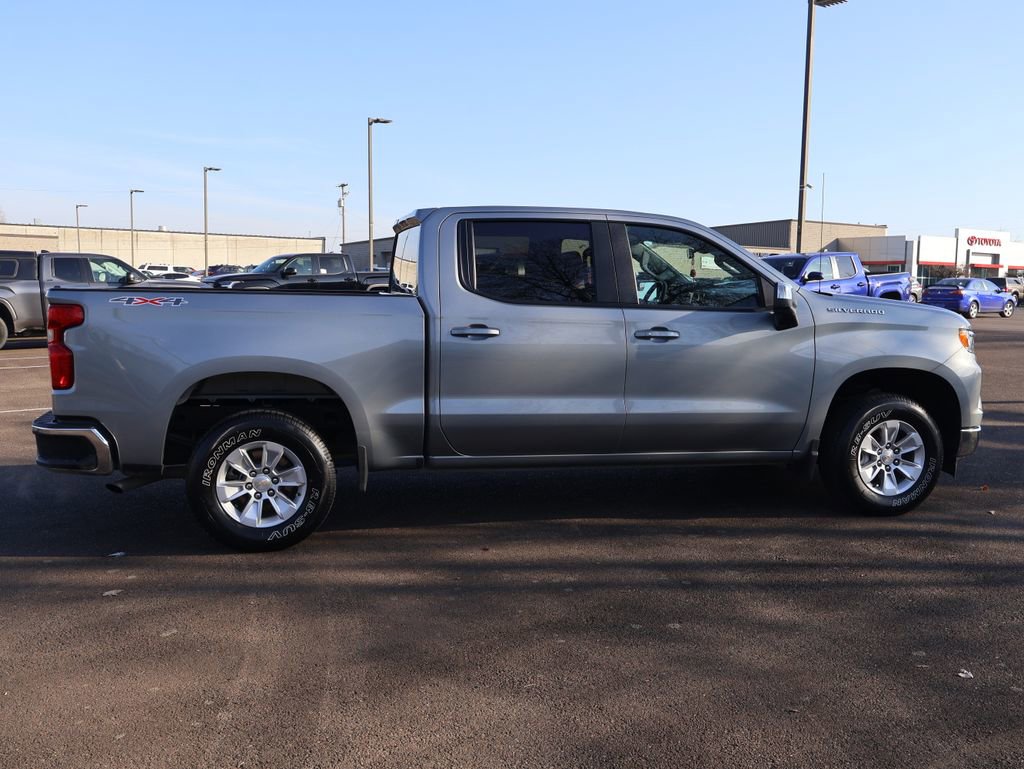 Used 2025 Chevrolet Silverado 1500 LT AWD/4WD image 9