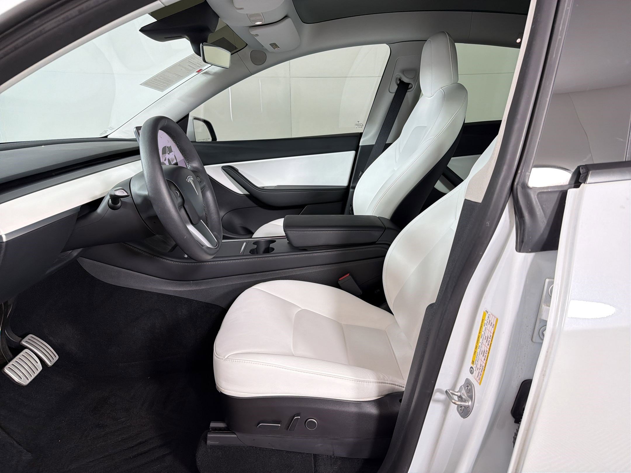 Used 2022 Tesla Model Y Performance AWD/4WD image 5