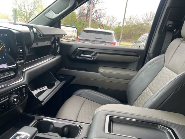 Used 2022 Chevrolet Silverado 1500 ZR2 w/ Technology Package image 23