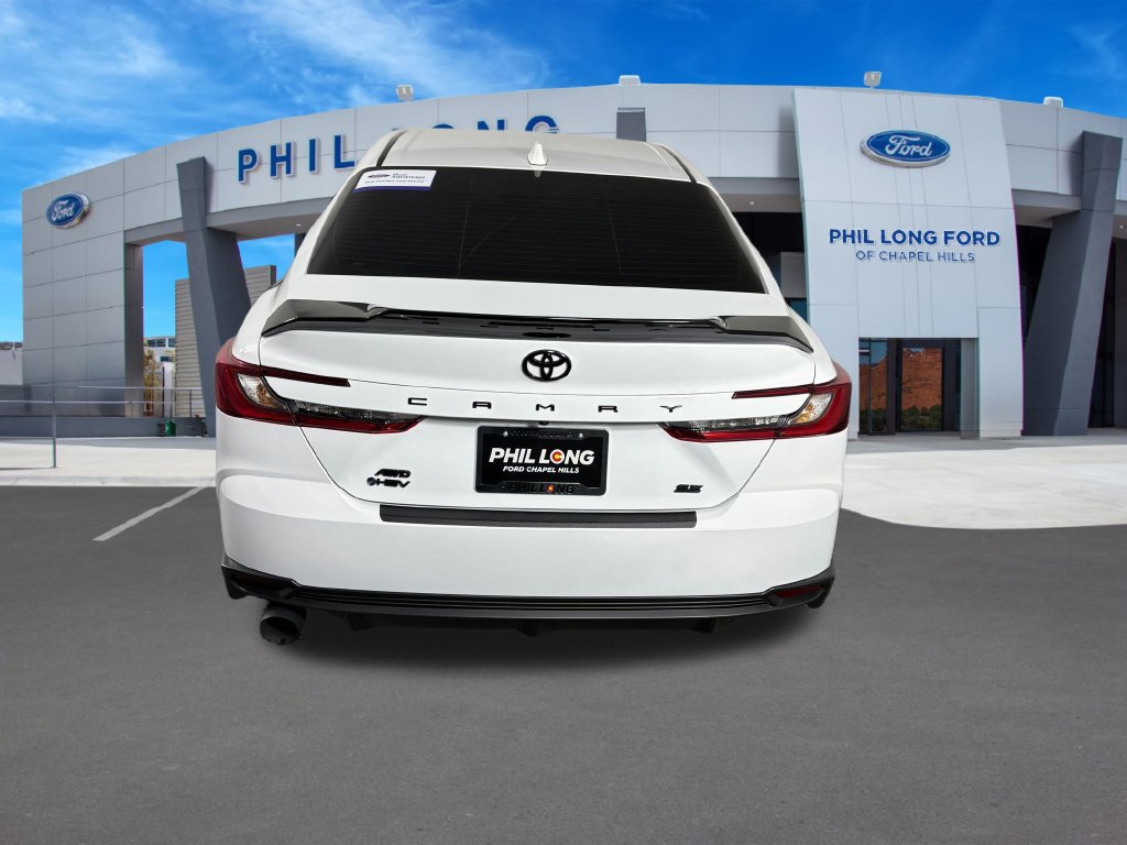 Used 2026 Toyota Camry SE AWD/4WD image 4