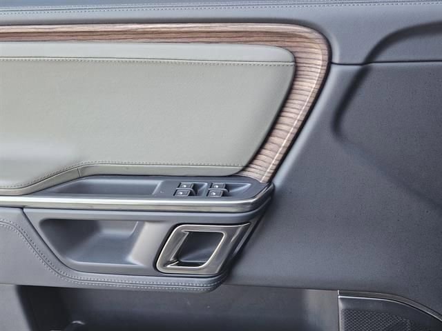 Used 2024 Rivian R1S Adventure image 15