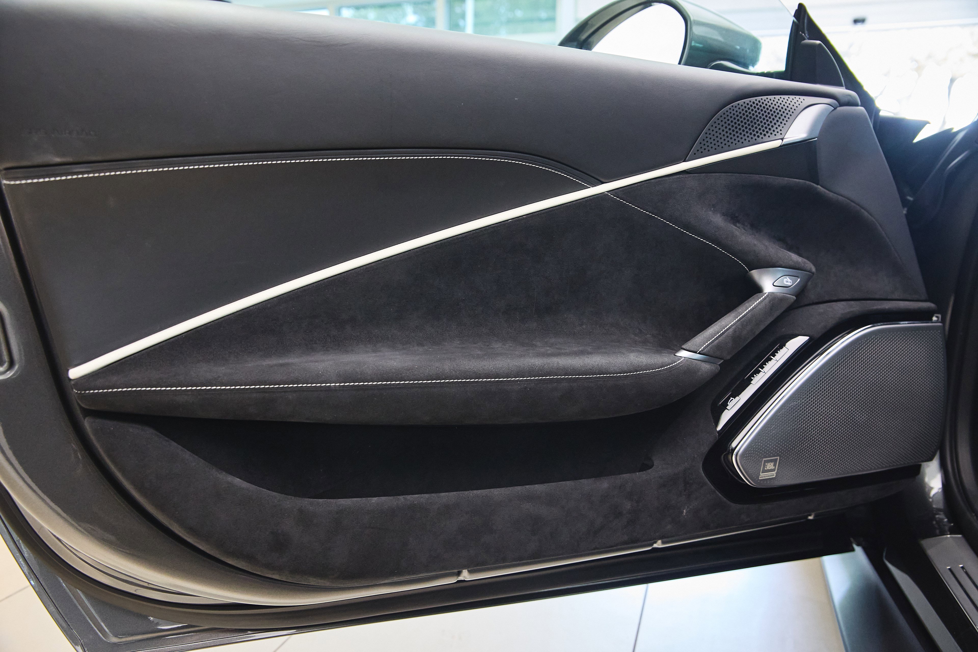 Used 2023 Ferrari Roma image 31