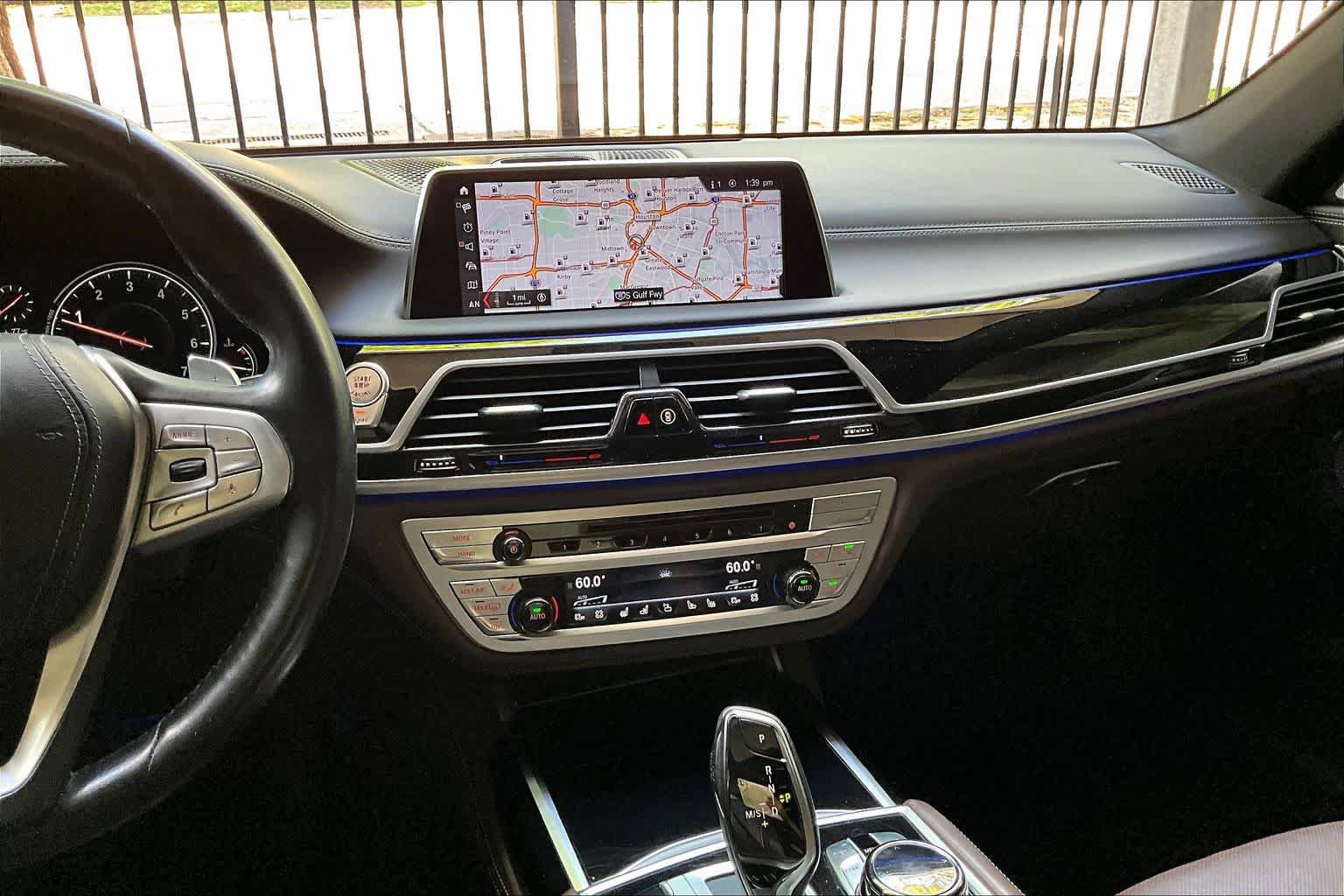 Used 2018 BMW 750i RWD image 6