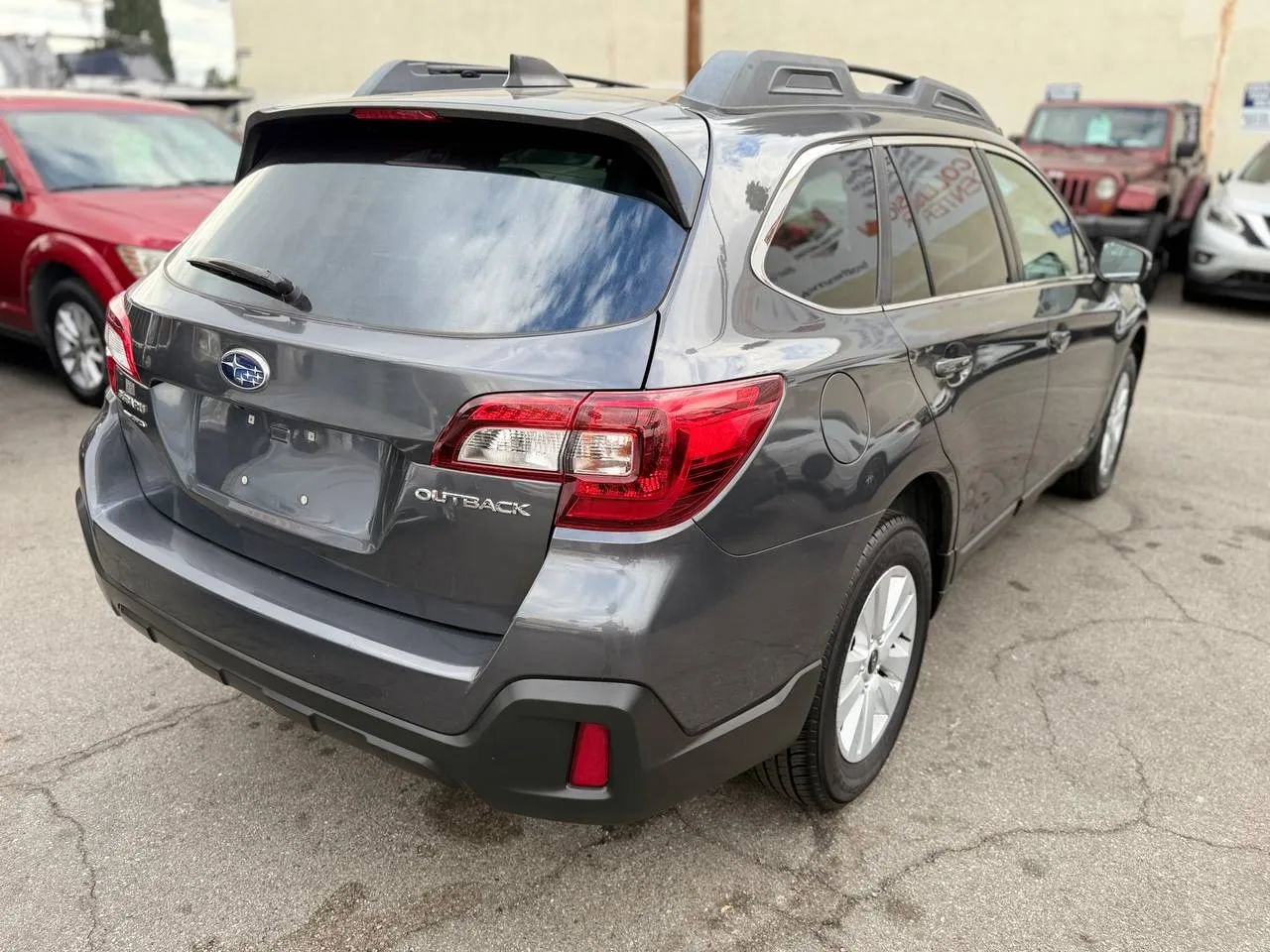 Used 2018 Subaru Outback 2.5i Premium image 17