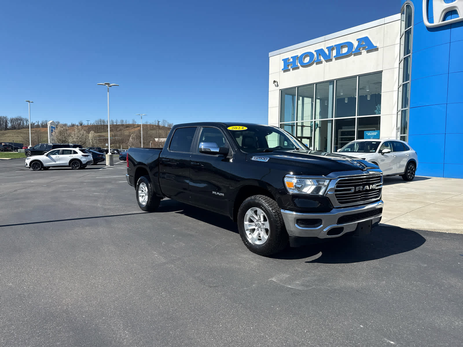 Used 2024 RAM 1500 Laramie image 2