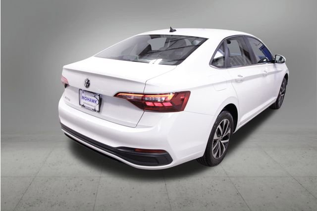 Used 2022 Volkswagen Jetta S image 5