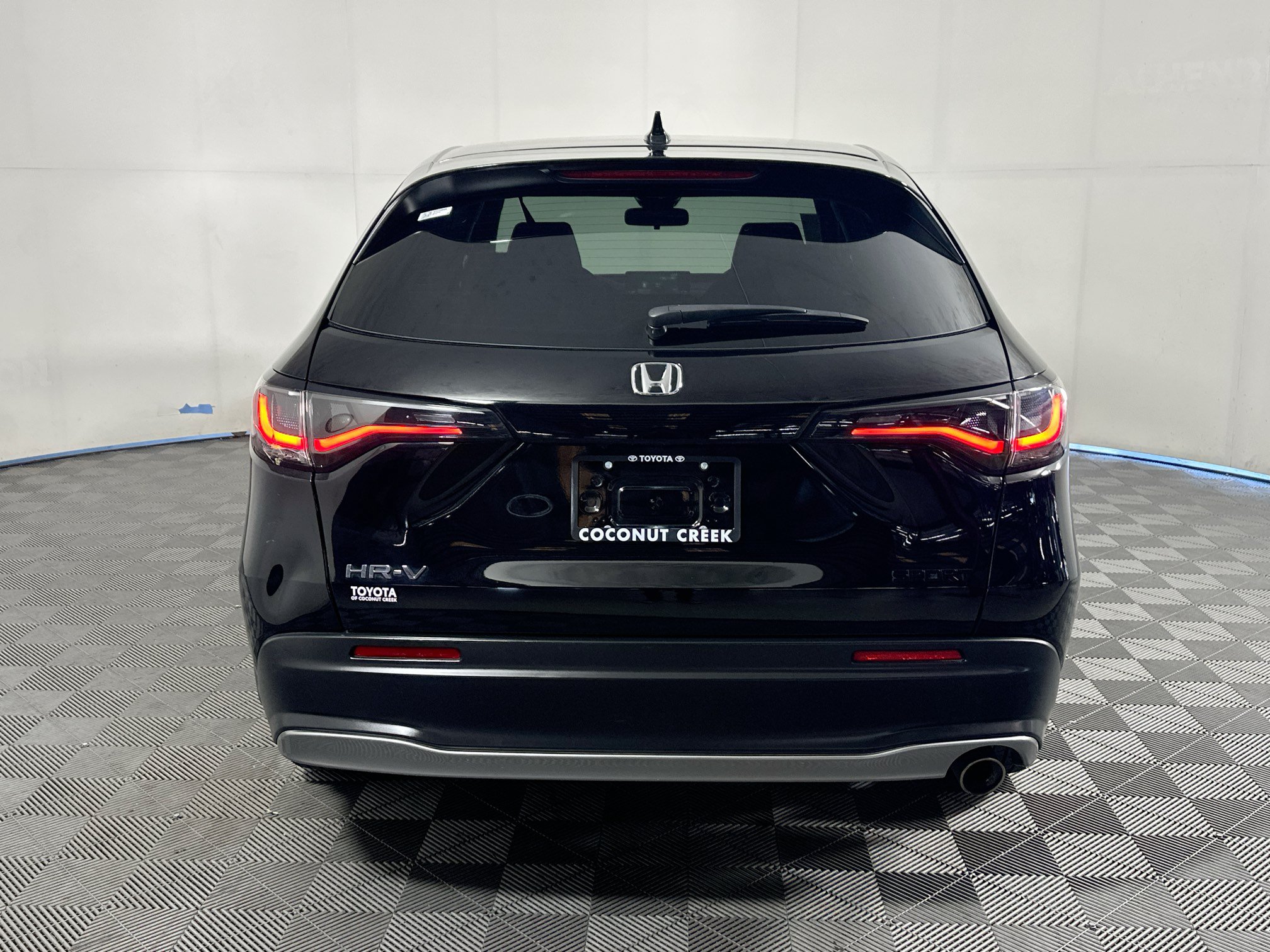 Used 2024 Honda HR-V Sport image 4