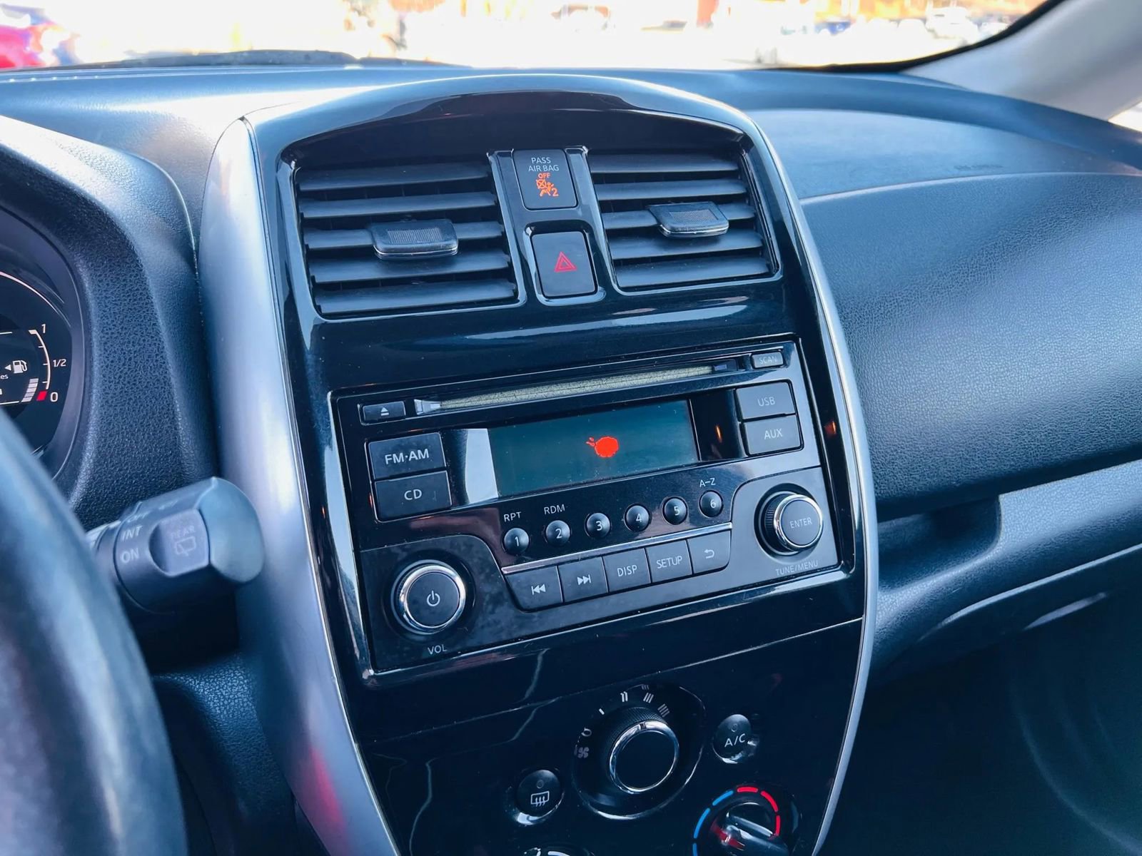 Used 2015 Nissan Versa Note SR w/ Chrome Package image 34