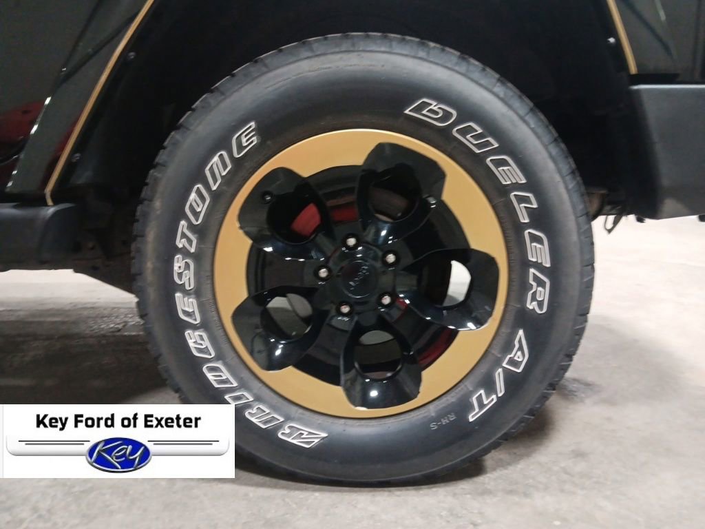 Used 2017 Jeep Wrangler Unlimited Sahara w/ Dual Top Group image 11