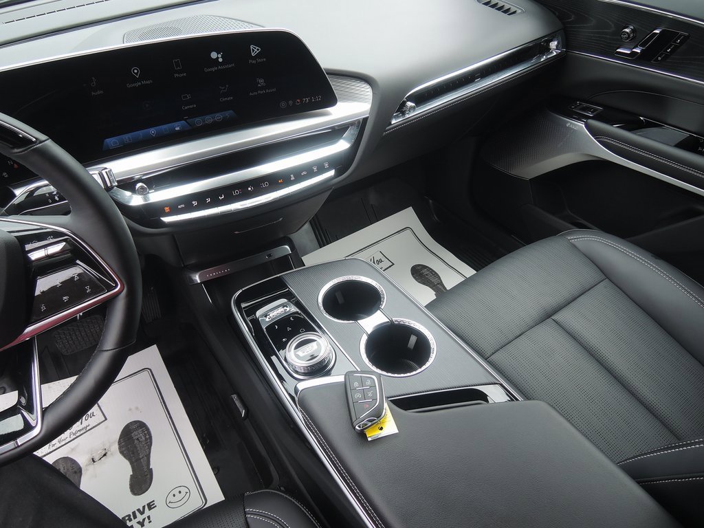 Used 2024 Cadillac Lyriq Luxury w/ LPO, Floor Liner Package image 18