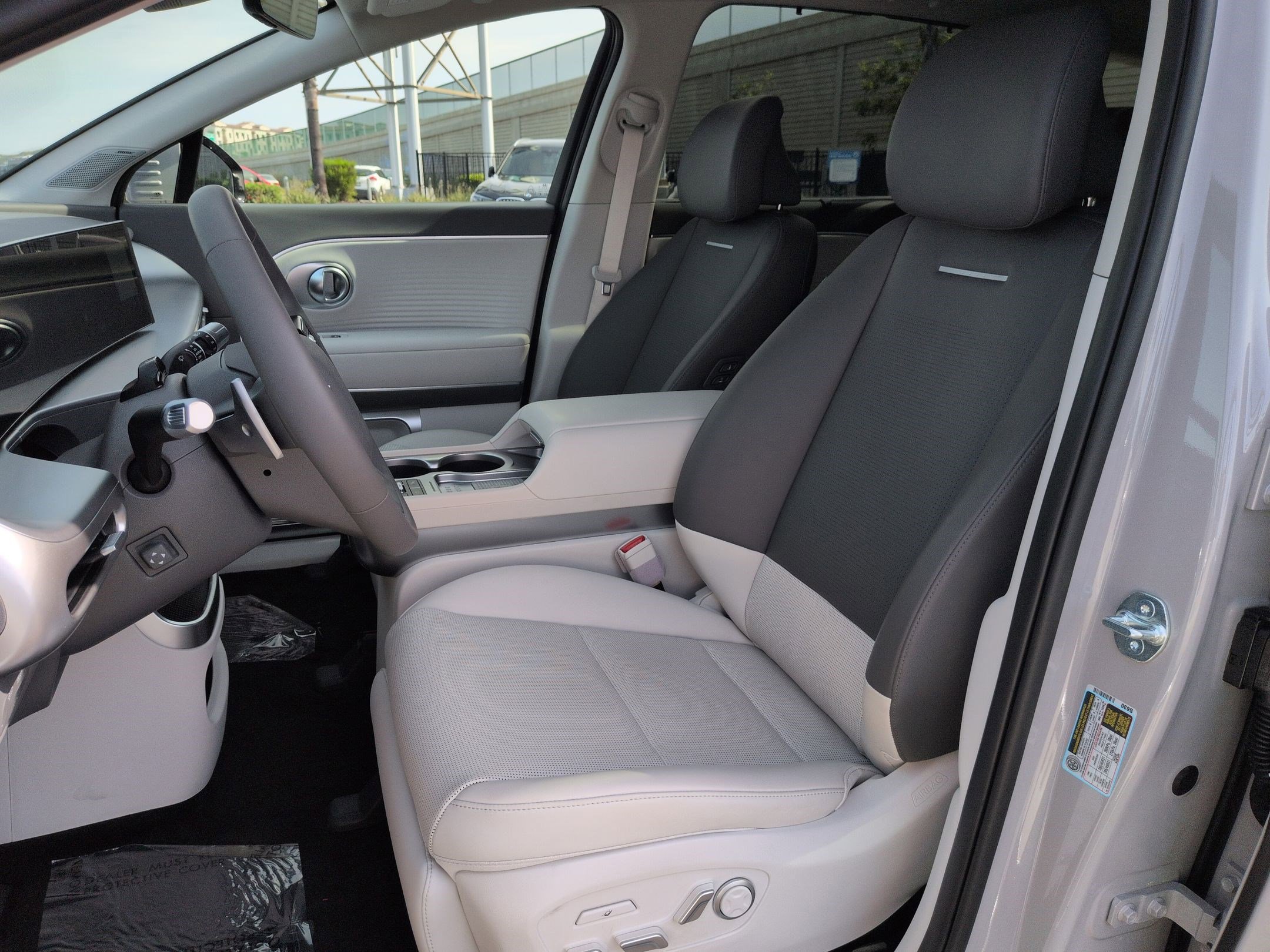 Used 2026 Hyundai Ioniq 9 Limited image 16