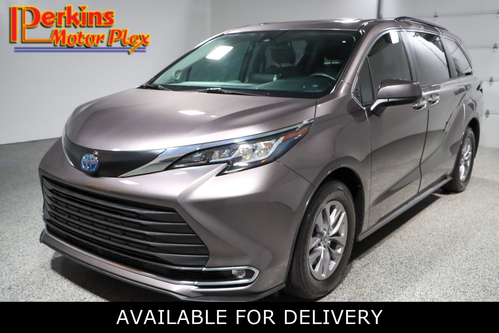 Used 2022 Toyota Sienna XLE