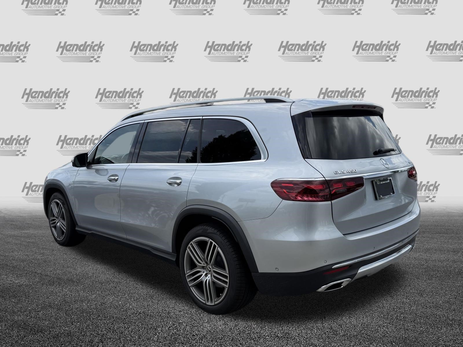 Used 2024 Mercedes-Benz GLS 450 4MATIC image 8