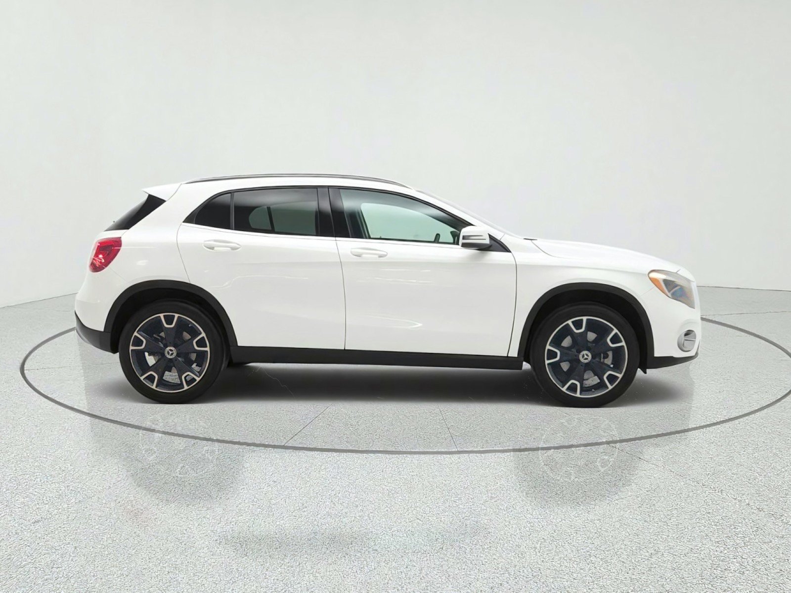 Certified 2020 Mercedes-Benz GLA 250 4MATIC image 4