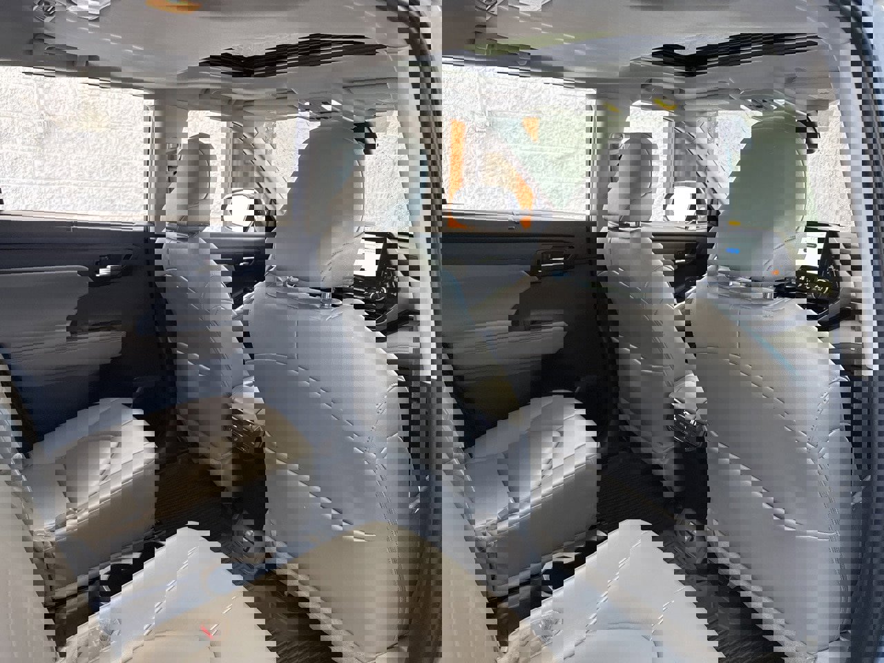 Certified 2024 Toyota Highlander XLE image 48