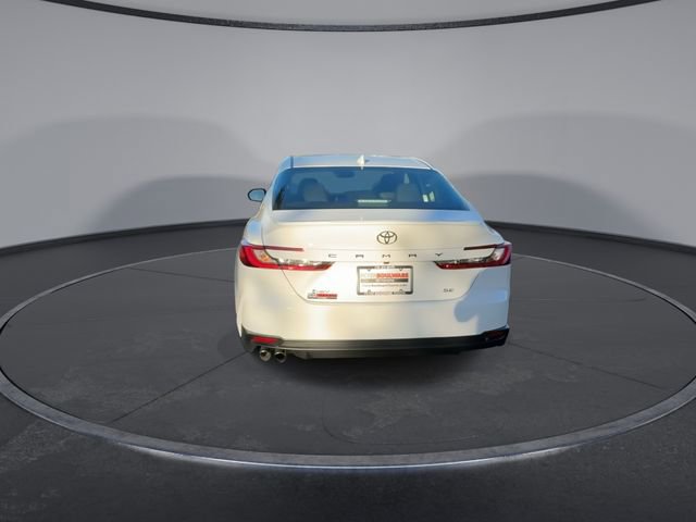 Used 2025 Toyota Camry SE image 13