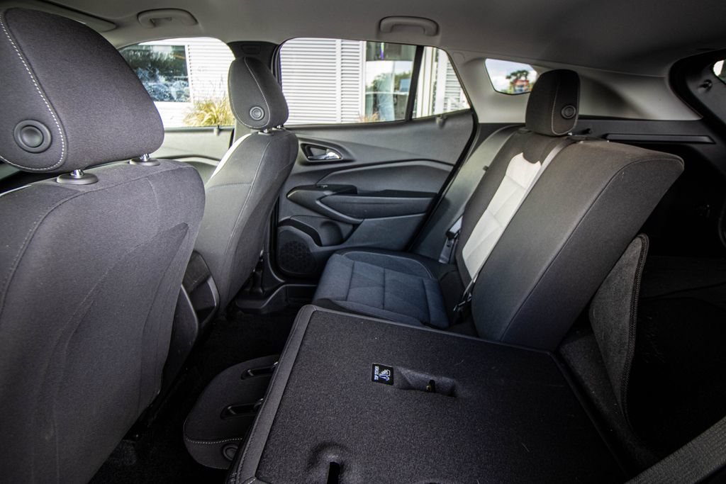 Used 2024 Chevrolet Trax LS FWD image 24
