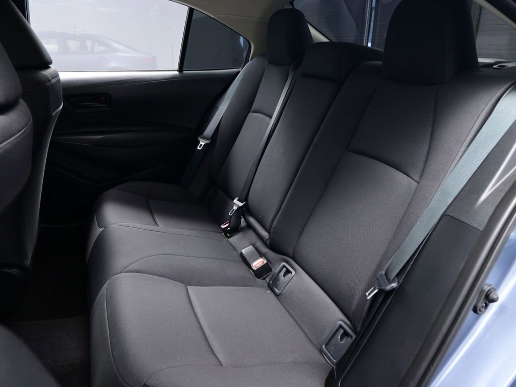 Used 2025 Toyota Corolla LE image 26
