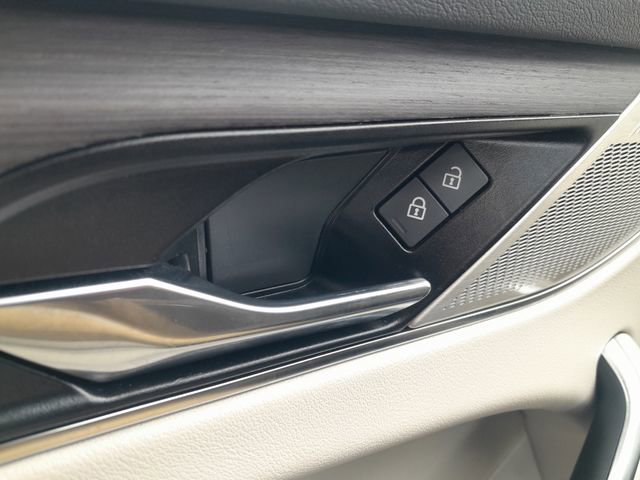 Used 2022 Jaguar F-PACE S image 6