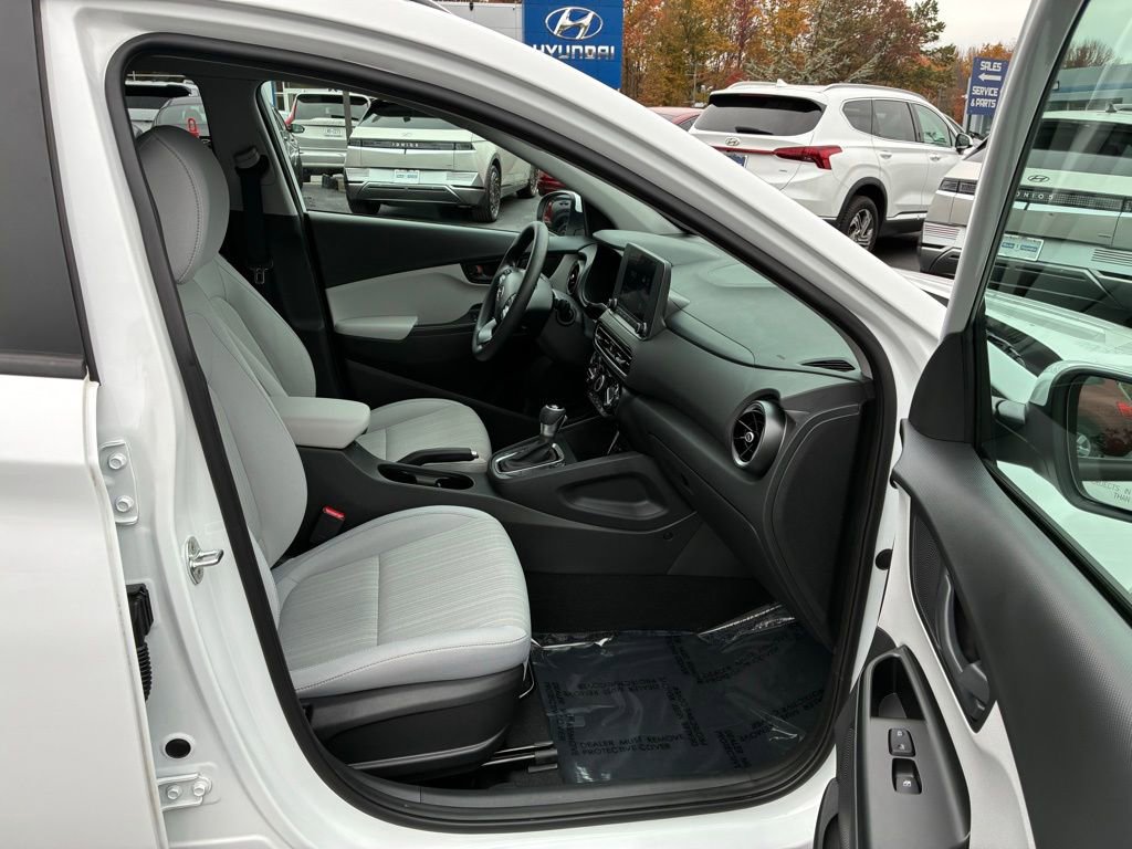 Used 2023 Hyundai Kona SEL w/ Cargo Package image 21