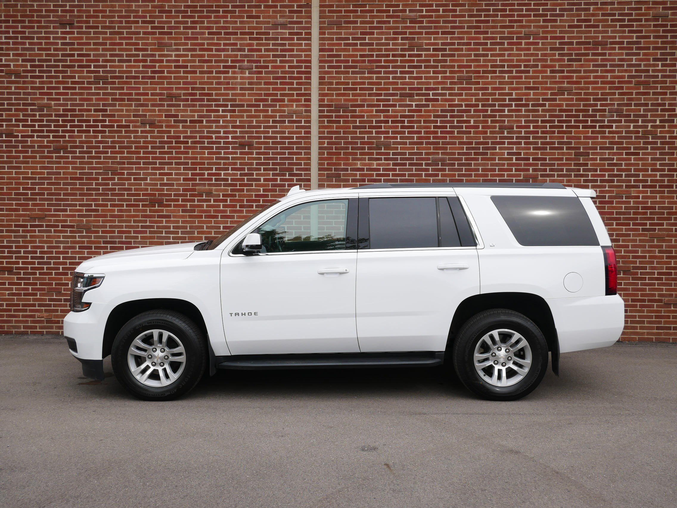Used 2020 Chevrolet Tahoe LT w/ Max Trailering Package AWD/4WD image 2