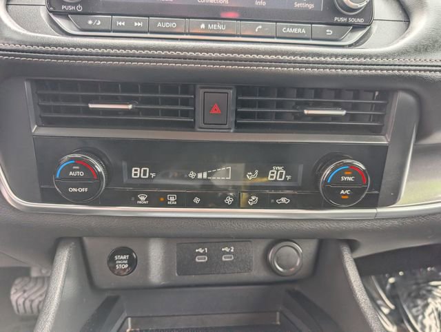 Used 2024 Nissan Rogue SV image 16