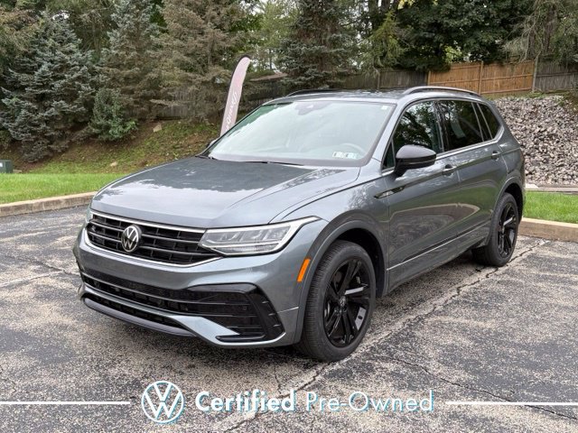 Certified 2023 Volkswagen Tiguan SE R-Line FWD image 1