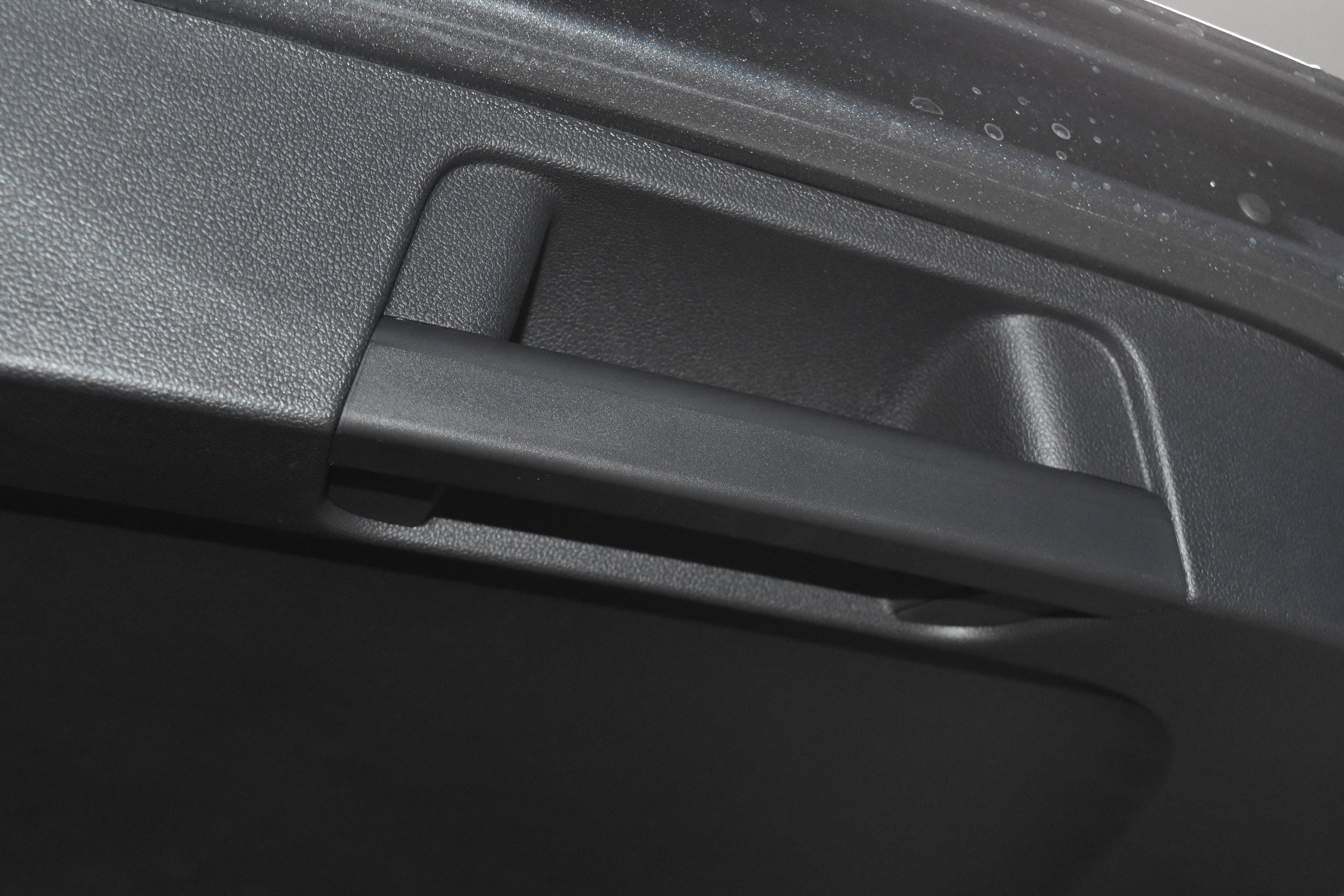 New 2025 Volkswagen Taos SE image 28