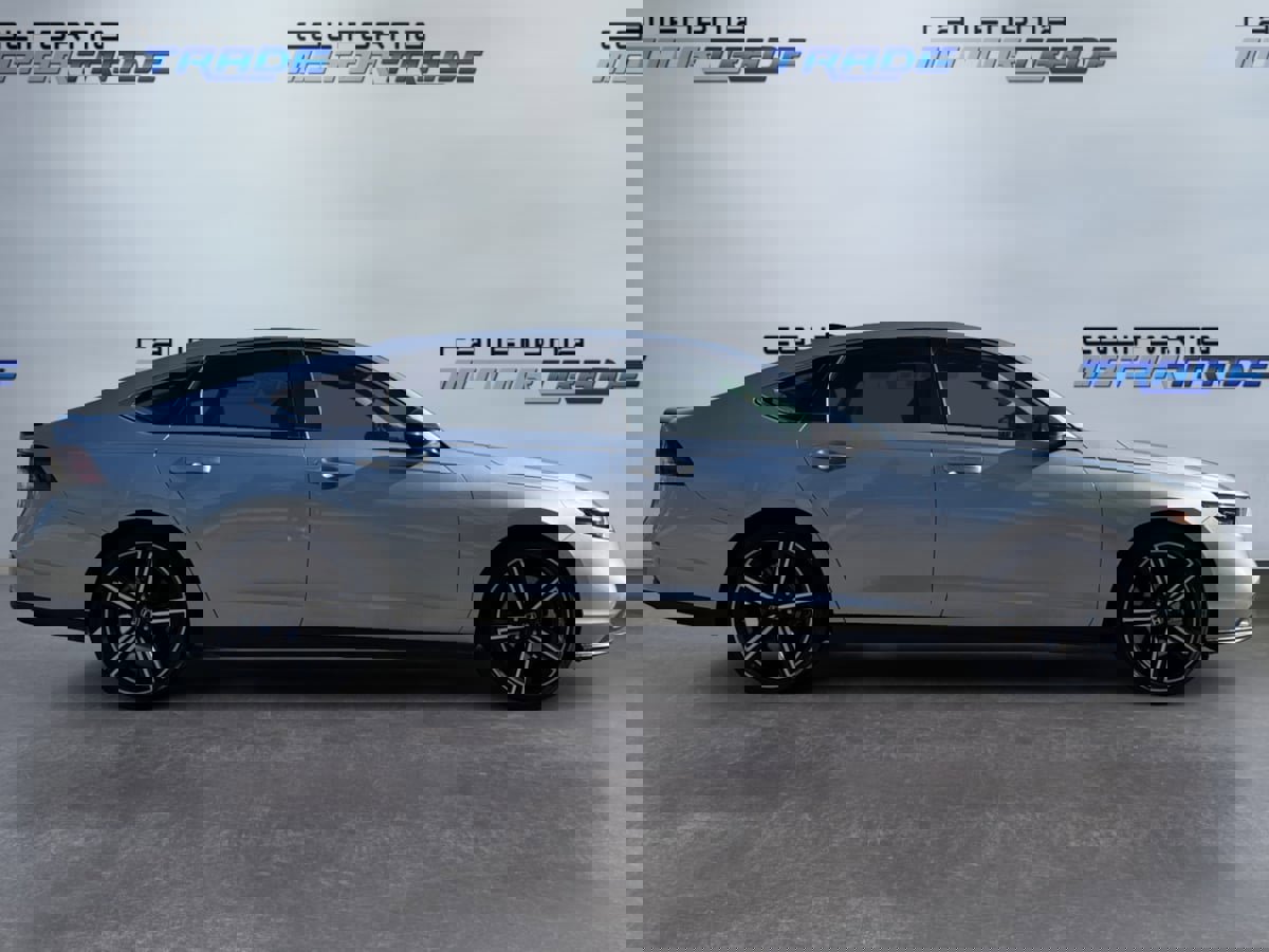 Used 2024 Honda Accord Sport image 4