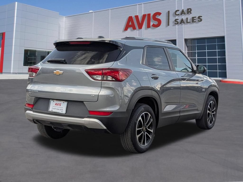 Used 2025 Chevrolet TrailBlazer LT AWD/4WD image 6