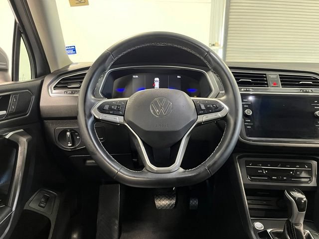 Used 2024 Volkswagen Tiguan SE FWD image 23