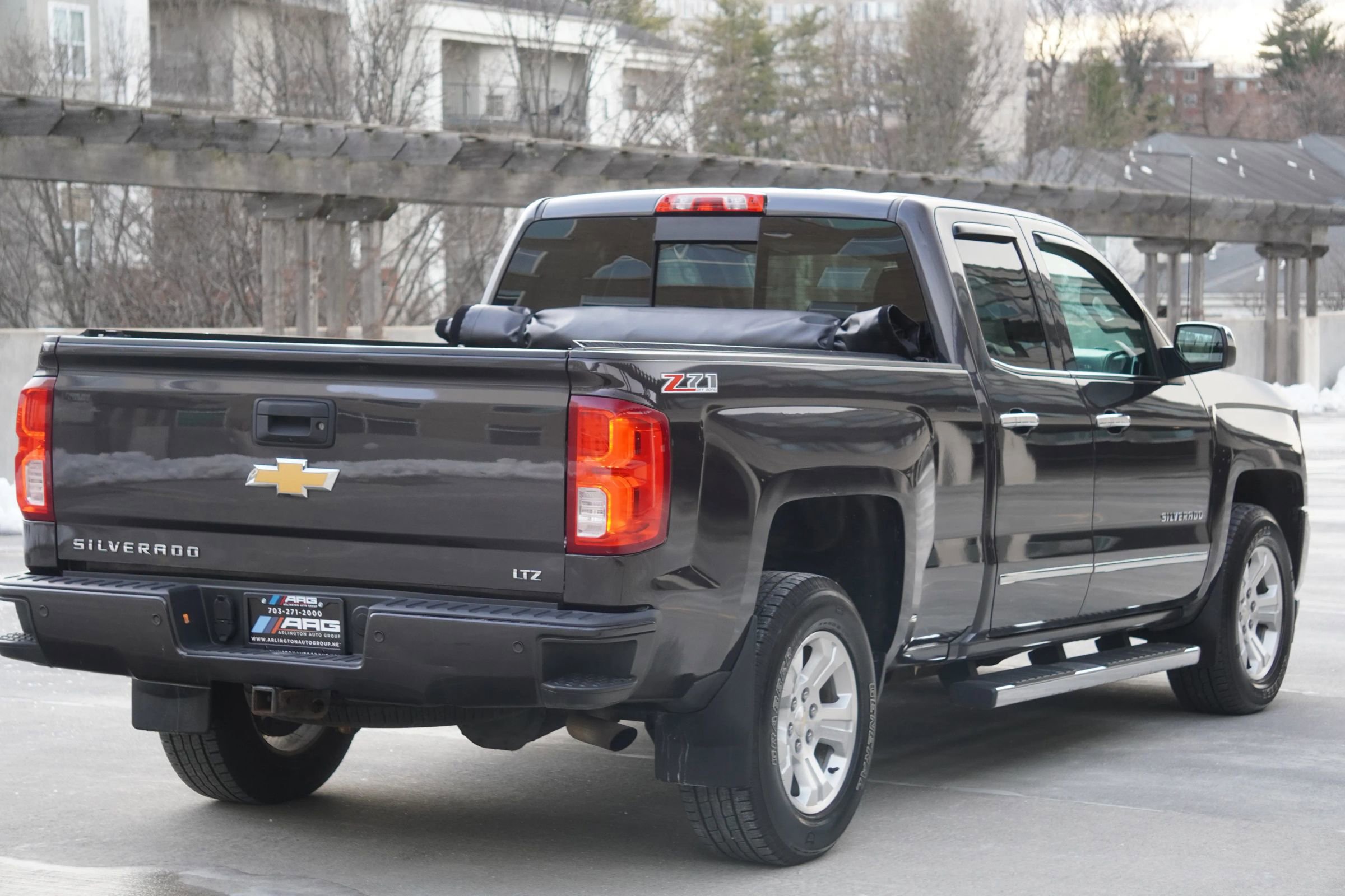Used 2016 Chevrolet Silverado 1500 LTZ Z71 w/ LTZ Plus Package AWD/4WD image 36