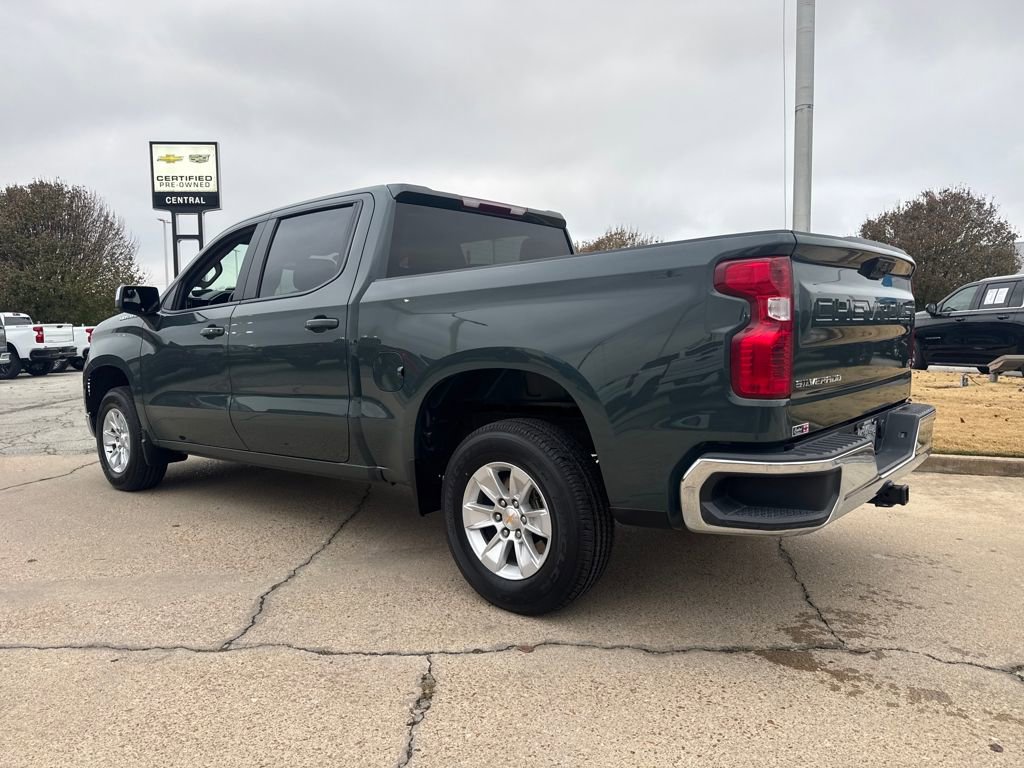 Used 2025 Chevrolet Silverado 1500 LT image 3