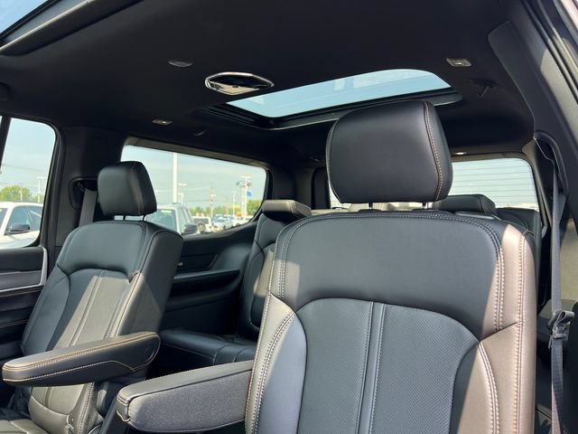 New 2026 Jeep Grand Wagoneer 4WD image 30