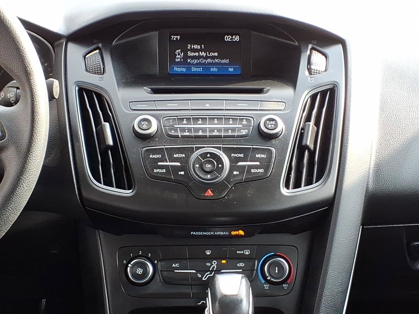 Used 2016 Ford Focus SE image 10