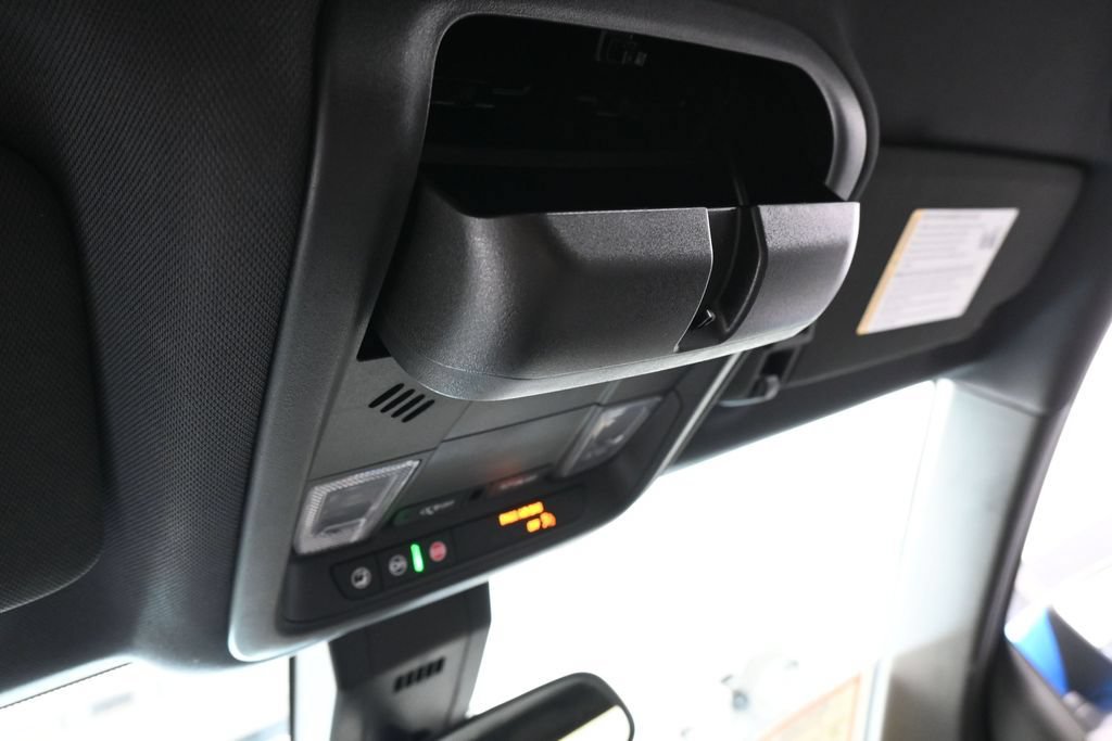 Used 2024 Chevrolet Equinox RS w/ RS Leather Package FWD image 37