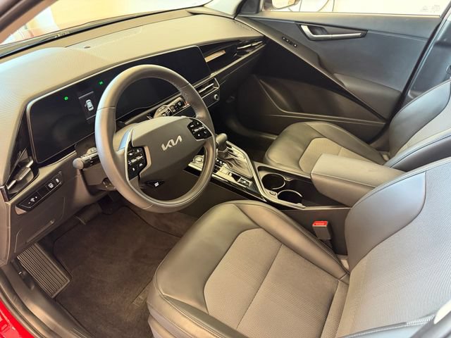 Used 2024 Kia Niro EX FWD image 22