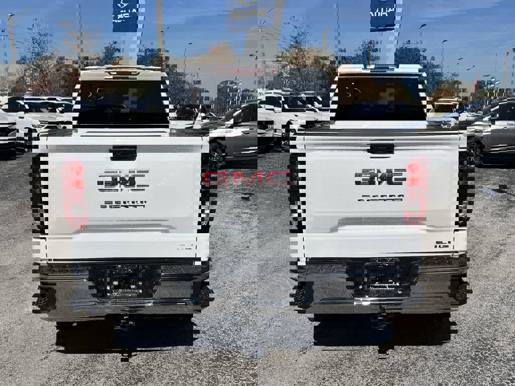 New 2025 GMC Sierra 1500 SLE image 3