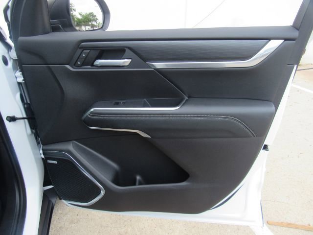 Used 2025 GMC Acadia Elevation image 20