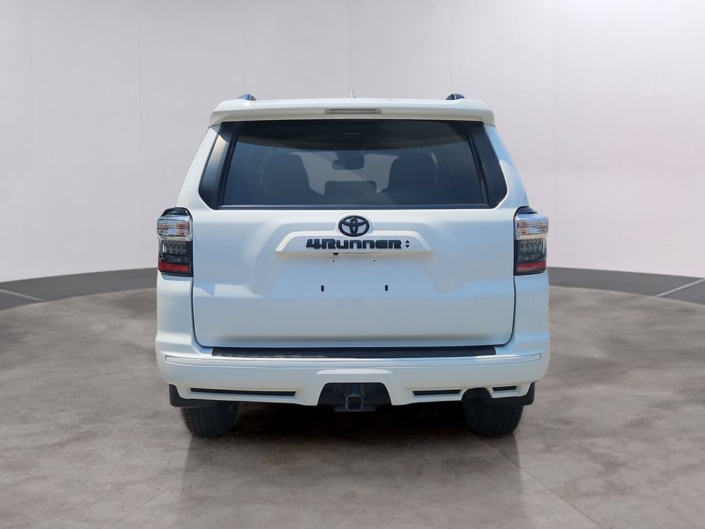 Used 2022 Toyota 4Runner TRD Sport AWD/4WD image 5