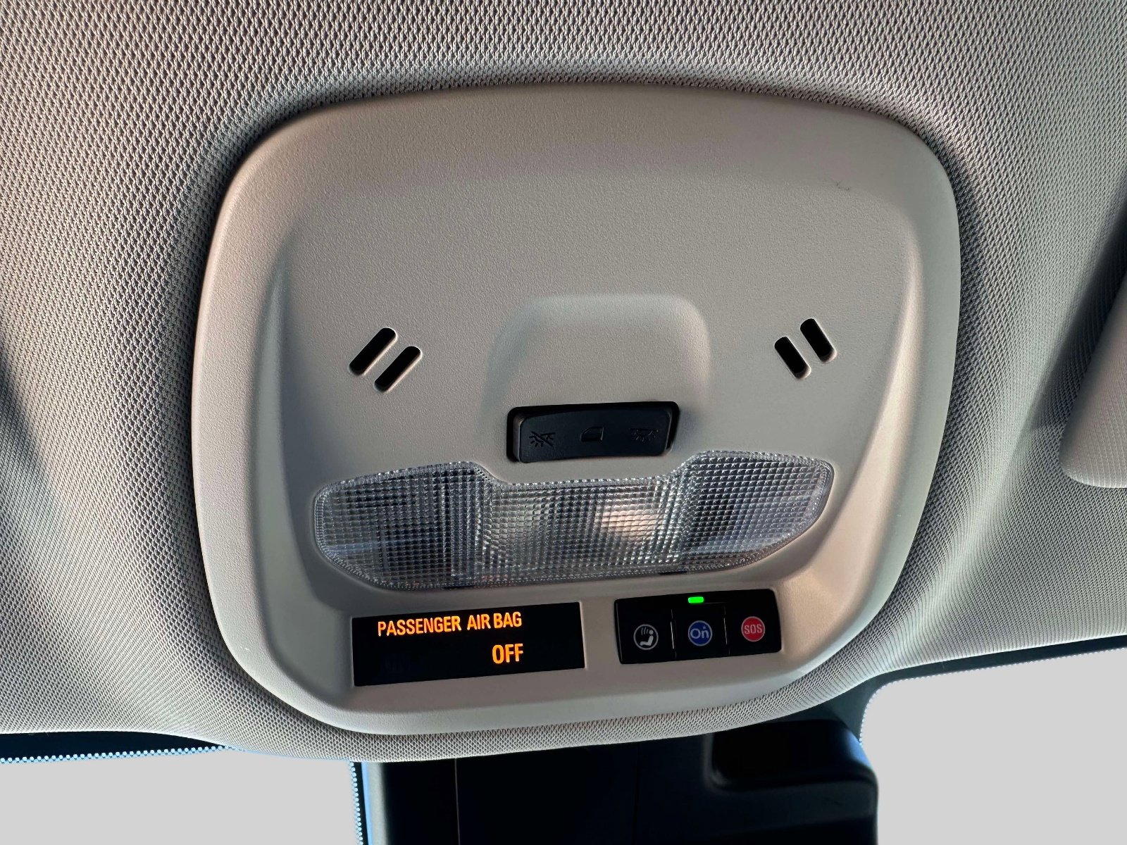 Used 2025 Chevrolet Trax LT w/ Driver Confidence Package image 32